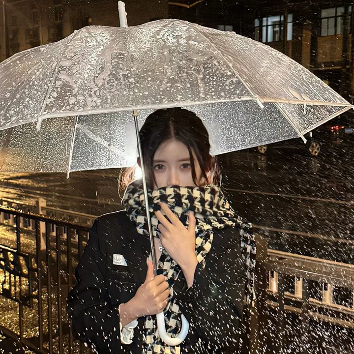 【文艺高分】《燃烧》刘亚仁全钟瑞：村上春树原著改编，富人阶层的残酷游戏与底层的无尽怒火