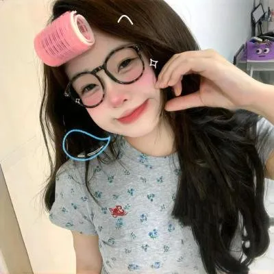 【社会反思】《明天，我会成为谁的女友》全集在线：出租女友、陪酒女、追星族的边缘女性真实生活图鉴